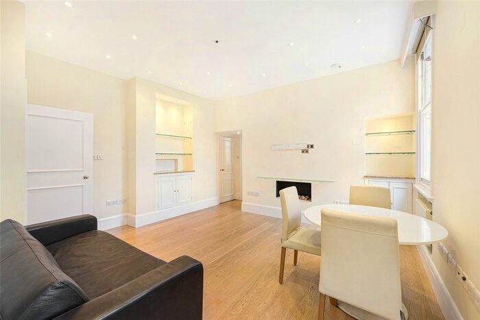 2 Bedroom Flat To Rent In Cromwell Road, Earls Court, London, SW5