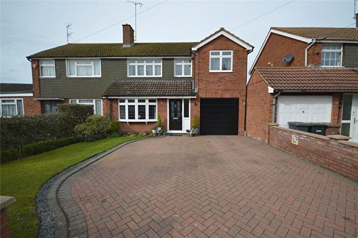 4 Bedroom Semi-Detached House For Sale In Ranock Close, Luton, Bedfordshire, LU3