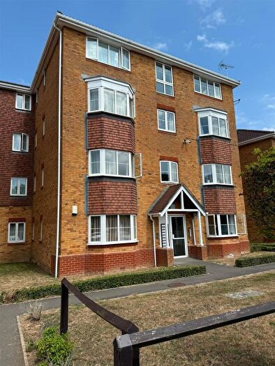 2 Bedroom Flat To Rent In Peter Candler Way, Kennington, Ashford, TN24