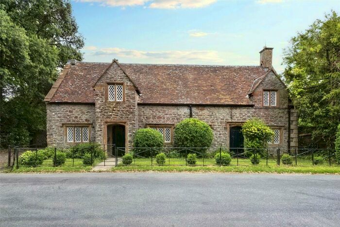 4 Bedroom Semi-Detached House For Sale In Evershot, Dorchester, Dorset, DT2