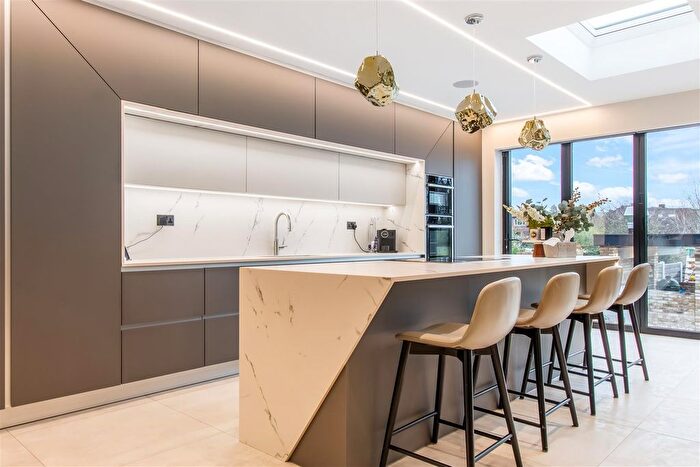 4 Bedroom Semi Detached House For Sale In Brycedale Crescent, Southgate, N14