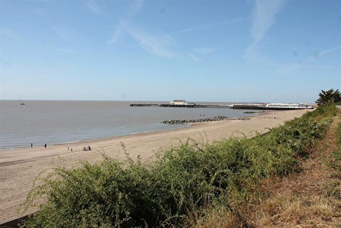 2 Bedroom Flat For Sale In Connaught Gardens East, Clacton-On-Sea, CO15