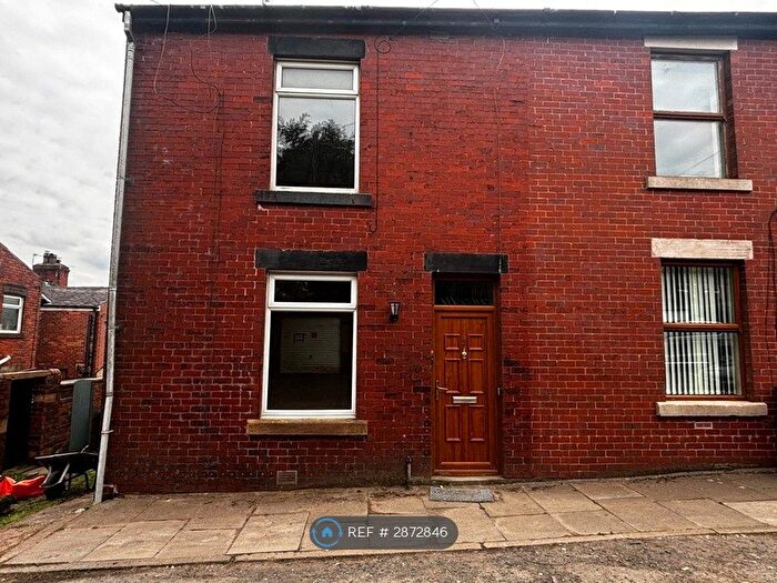 4 Bedroom Semi-Detached House To Rent In Bloomfield Road, Chorley, PR6