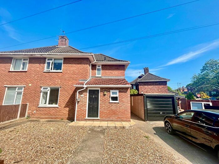 4 Bedroom Semi-Detached House To Rent In Nasmith Road, Norwich, NR4