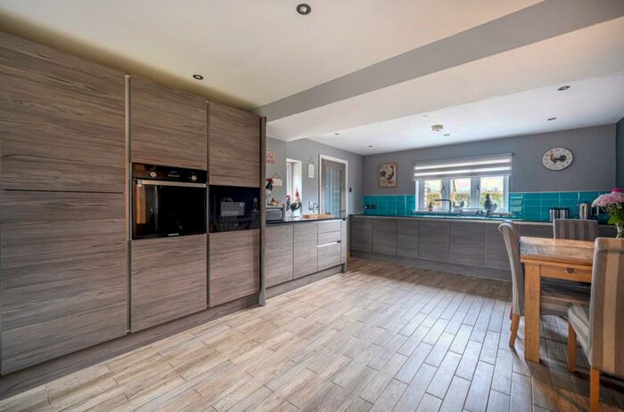 3 Bedroom Detached House For Sale In Woolhope, Hereford, HR1