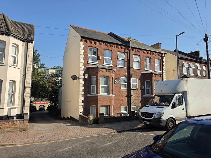 1 Bedroom Flat To Rent In Clarendon Road, Luton, LU2