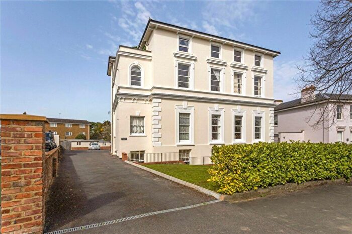 2 Bedroom Apartment For Sale In Parabola Road, Cheltenham, GL50