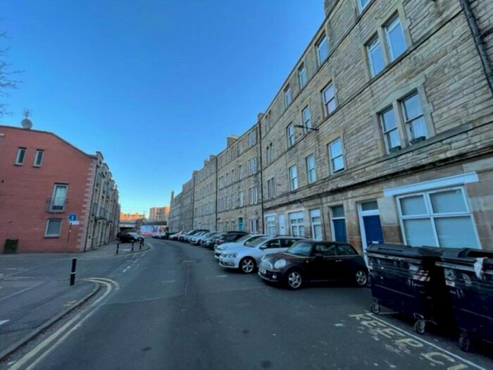 1 Bedroom Flat To Rent In Milton Street, Abbeyhill, Edinburgh EH8