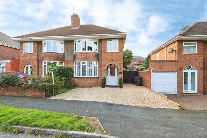 3 Bedroom Semi Detached House For Sale In Scott Avenue, Wolverhampton, West Midlands, WV4