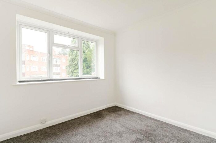 3 Bedroom Flat To Rent In Anerley Road, Anerley, London, SE20