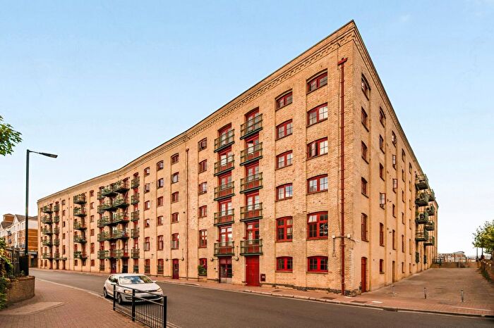 2 Bedroom Flat For Sale In Globe Wharf, Rotherhithe Street, SE16