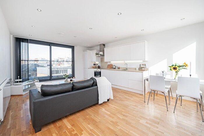 1 Bedroom Flat For Sale In Hackney Road, Columbia Road, London, E2