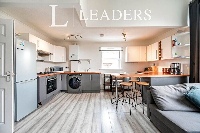 5 Bedroom Flat To Rent In Stafford Road, Southsea, PO5