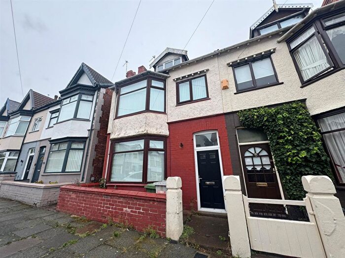 4 Bedroom Semi-detached House For Sale In Castle Road, Wallasey, CH45