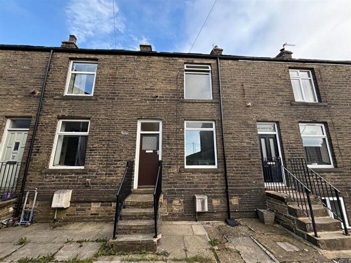 1 Bedroom Terraced House For Sale In , West End, Queensbury, BD13
