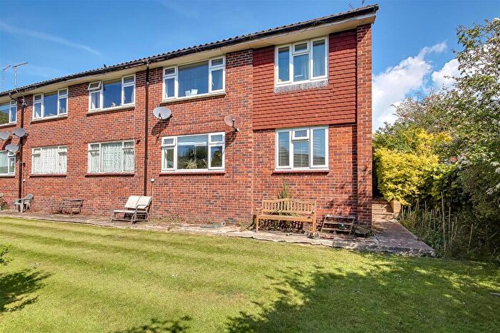 2 Bedroom Flat For Sale In Chancton Close, Worthing, BN11
