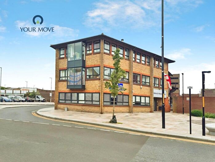 2 Bedroom Flat To Rent In Instone Road, Dartford, Kent, DA1