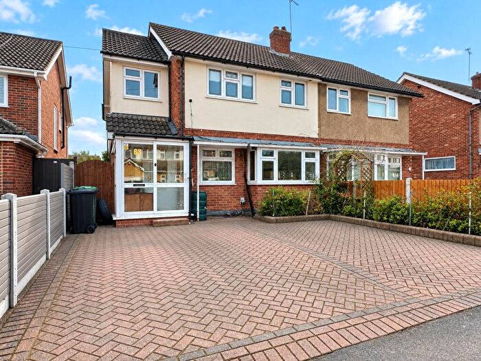 3 Bedroom Semi-Detached House For Sale In New Century Road, Laindon, Basildon, Essex, SS15