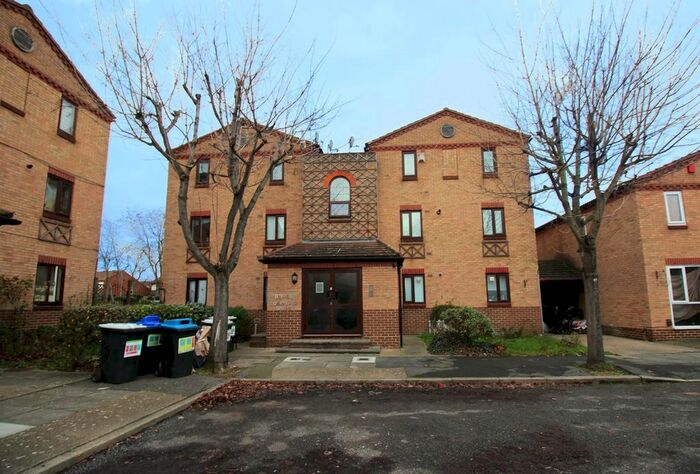 1 Bedroom Flat To Rent In Courtland Grove, Thamesmead, London, SE28