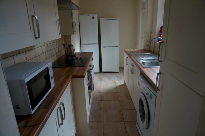 3 Bedroom Flat To Rent In Storer Road, Loughborough LE11