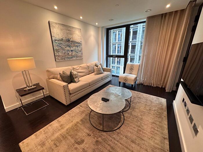 2 Bedroom Apartment To Rent In - Charles Clowes Walk, SW11