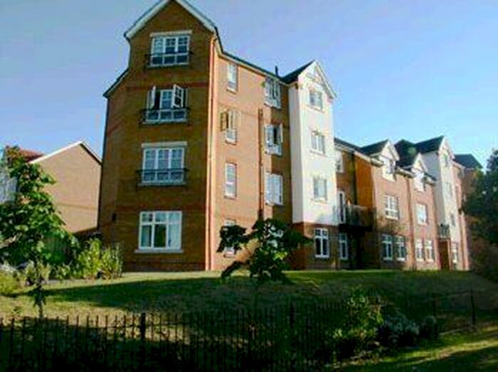 2 Bedroom Flat To Rent In Greenhaven Drive, London SE28