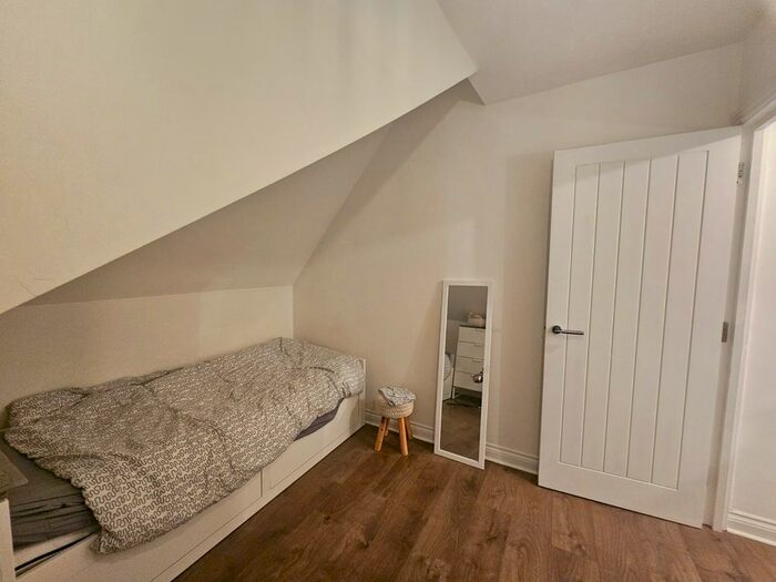 2 Bedroom Flat To Rent In Portswood Park, Portswood Road, Southampton, SO17