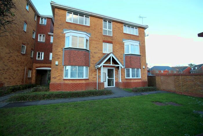 2 Bedroom Flat To Rent In Peter Candler Way, Kennington, Ashford, TN24