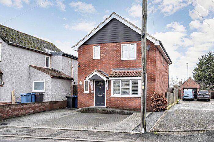 3 Bedroom Detached House For Sale In Cattawade Street, Brantham, CO11