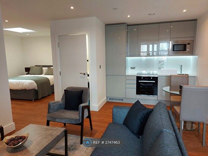 1 Bedroom Flat To Rent In Loam House, Romford, RM7