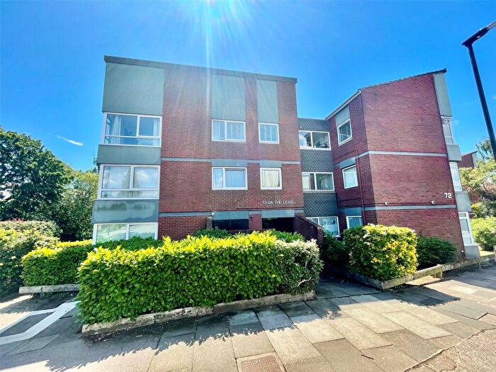2 Bedroom Apartment For Sale In Cleanthus Road, Shooters Hill, London, SE18