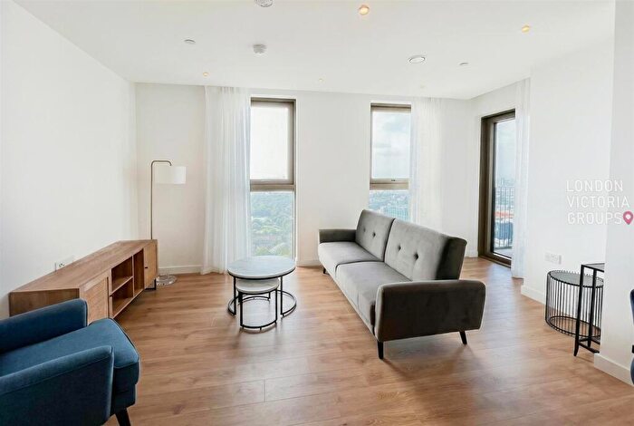 1 Bedroom Apartment To Rent In One Thames Quay, Marsh Wall, London, E14