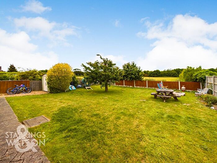 3 Bedroom Detached Bungalow For Sale In Chapelfield, Freethorpe, Norwich, NR13