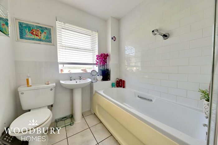 2 Bedroom End Of Terrace House To Rent In Roding Gardens, Loughton, IG10