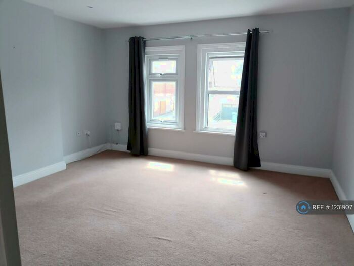 1 Bedroom Flat To Rent In Cove Road, Farnborough, GU14
