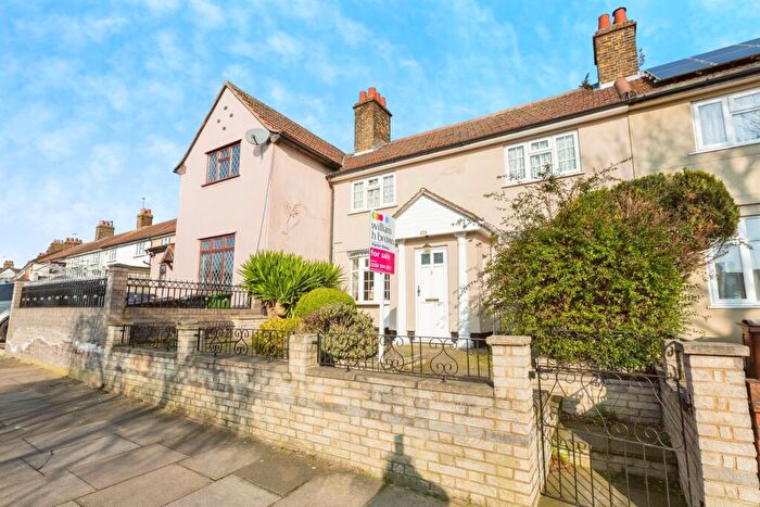 3 Bedroom Terraced House For Sale In Ripple Road, Barking, IG11