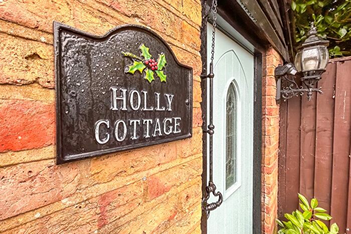 3 Bedroom Detached House For Sale In Stambridge Road, Stambridge, Rochford, SS4