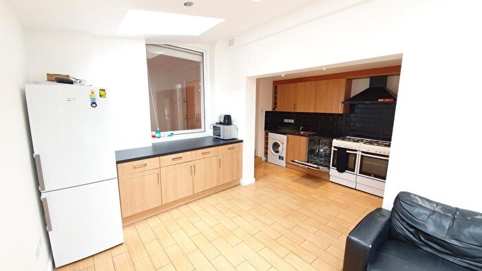 8 Bedroom Terraced House To Rent In St Marys Road, Oxford, Student Bedroom, OX4