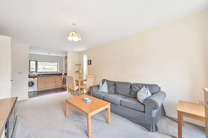 3 Bedroom Flat For Sale In Ajax Avenue, Colindale, London, NW9