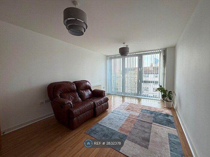 1 Bedroom Flat To Rent In Queen St, Portsmouth, PO1