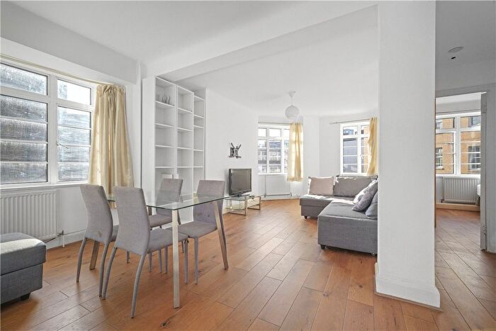 3 Bedroom Flat To Rent In Stourcliffe Street, London, W1H
