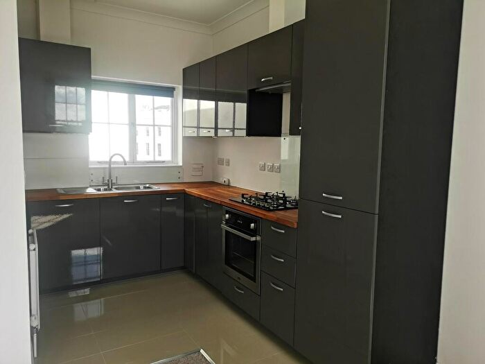 1 Bedroom Flat To Rent In Carlton Crescent, Southampton, SO15