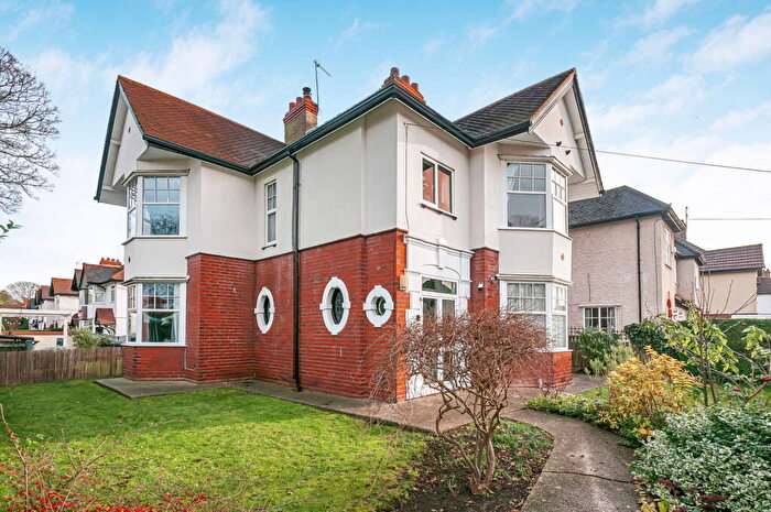 4 Bedroom Detached House For Sale In Anlaby Park Road North, Anlaby Green, Hull, East Yorkshire, HU4