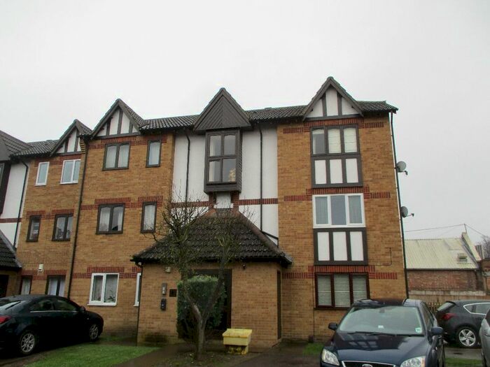 2 Bedroom Flat To Rent In Mill Close, Wisbech, PE13