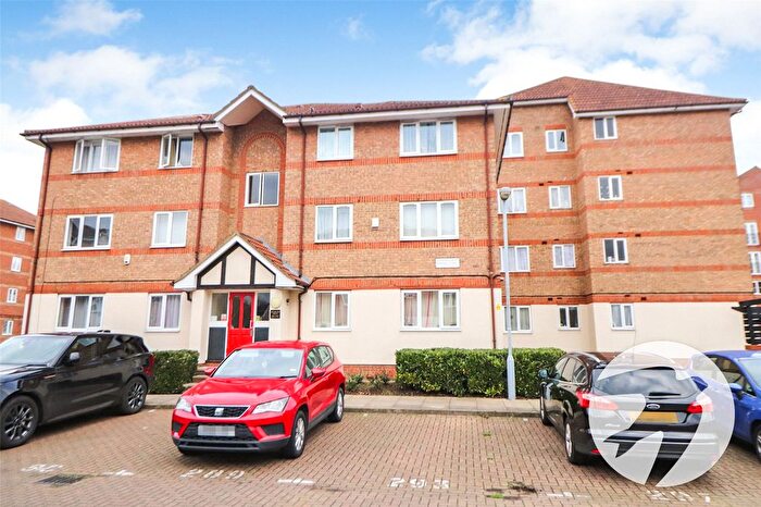 1 Bedroom Flat For Sale In Chandlers Drive, Erith, DA8