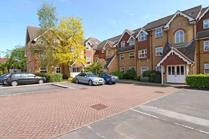 2 Bedroom Apartment To Rent In Sunningdale, Berkshire, SL5