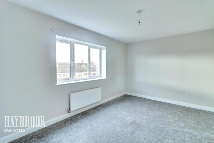 3 Bedroom Semi Detached House For Sale In Hurst Avenue, Doncaster, DN3