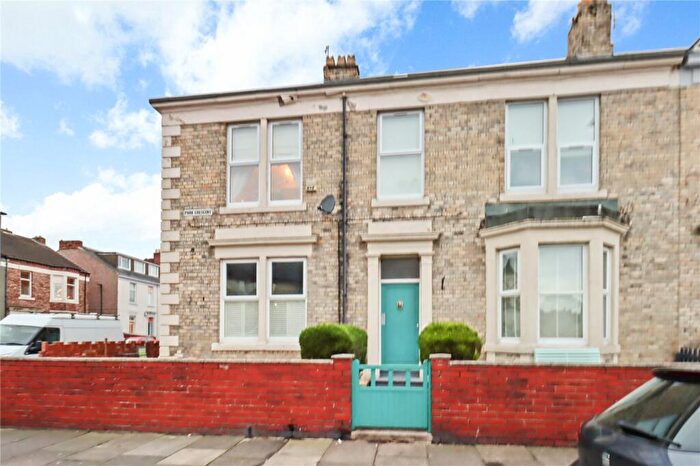 2 Bedroom Flat To Rent In Park Crescent, North Shields, Tyne And Wear, NE30