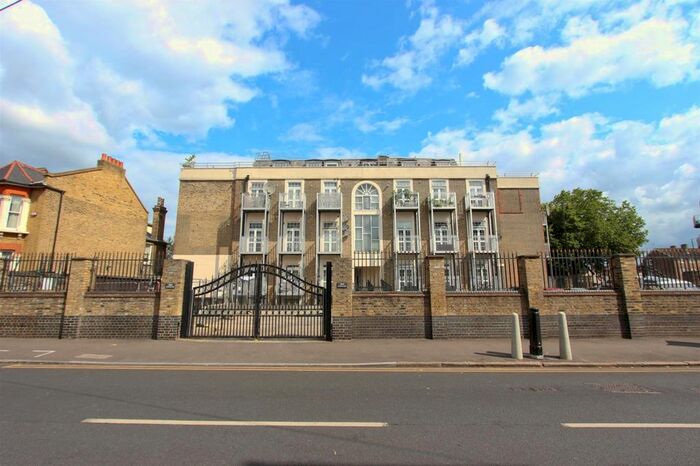 2 Bedroom Flat To Rent In Upton Lane, London, E7