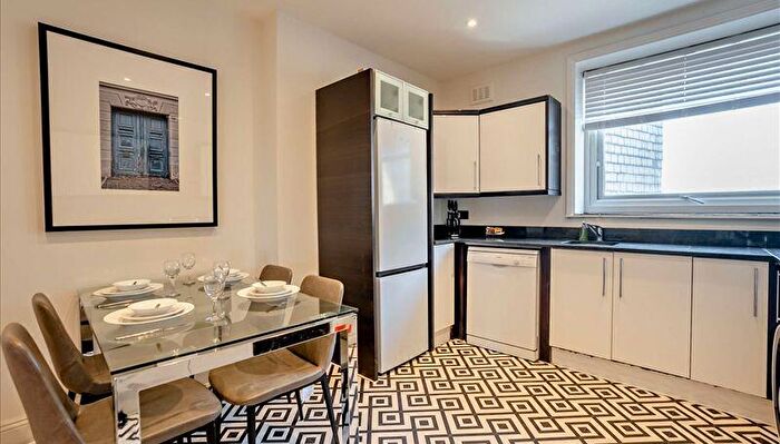 4 Bedroom Flat To Rent In Strathmore Court, Park Road, London, NW8